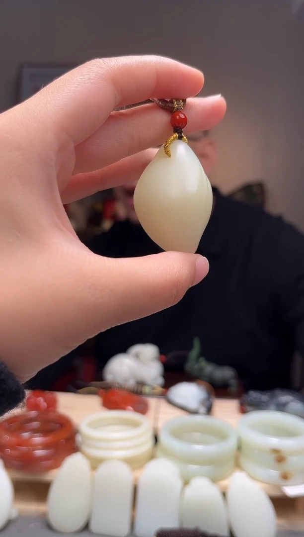 颈饰未镶嵌和田玉t****o吊坠