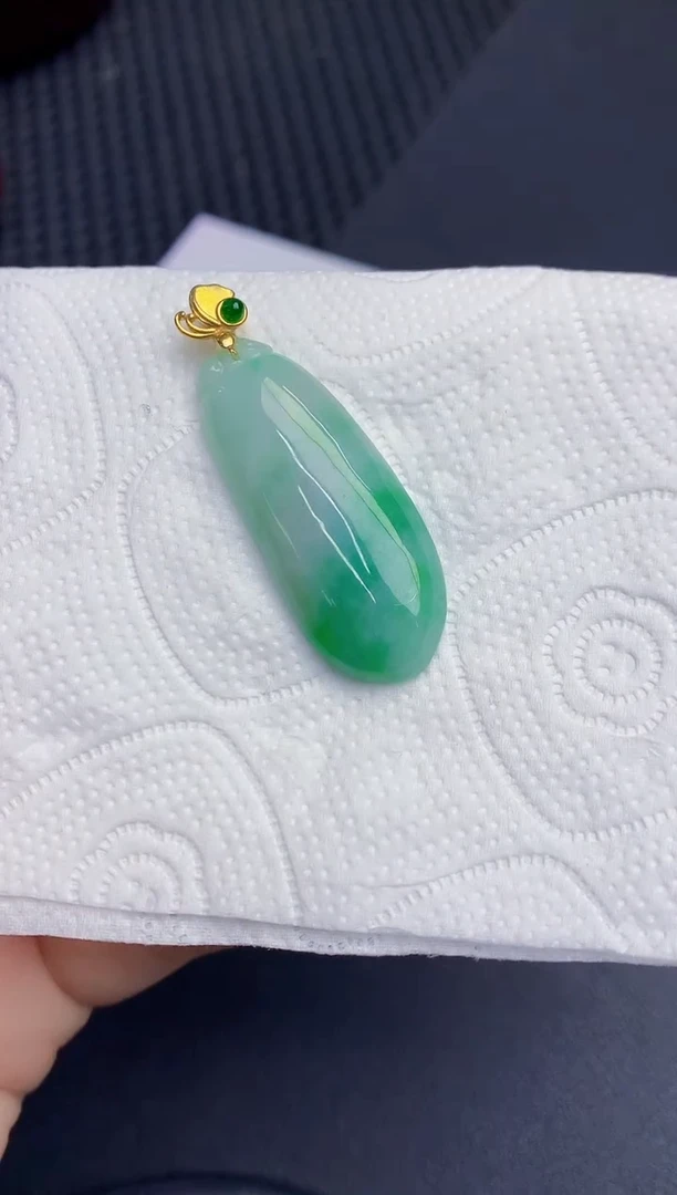 颈饰未镶嵌翡翠缅甸天然翡翠A货