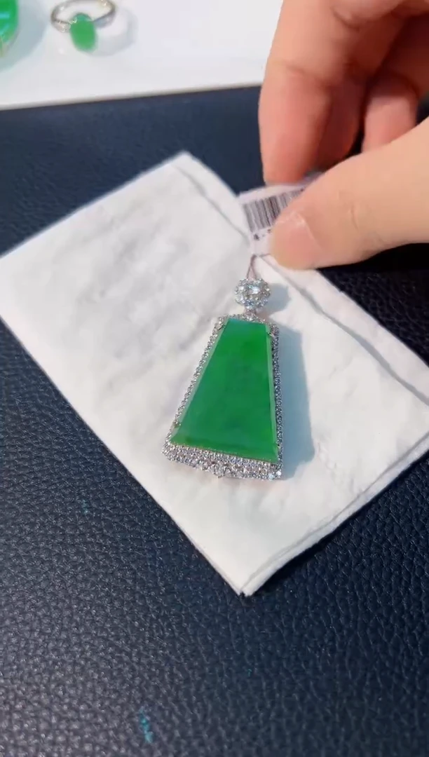 颈饰未镶嵌翡翠 缅料A货/支持复检/一件