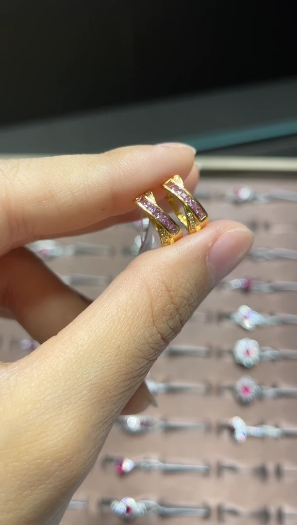 耳饰蓝宝石18K金镶嵌1