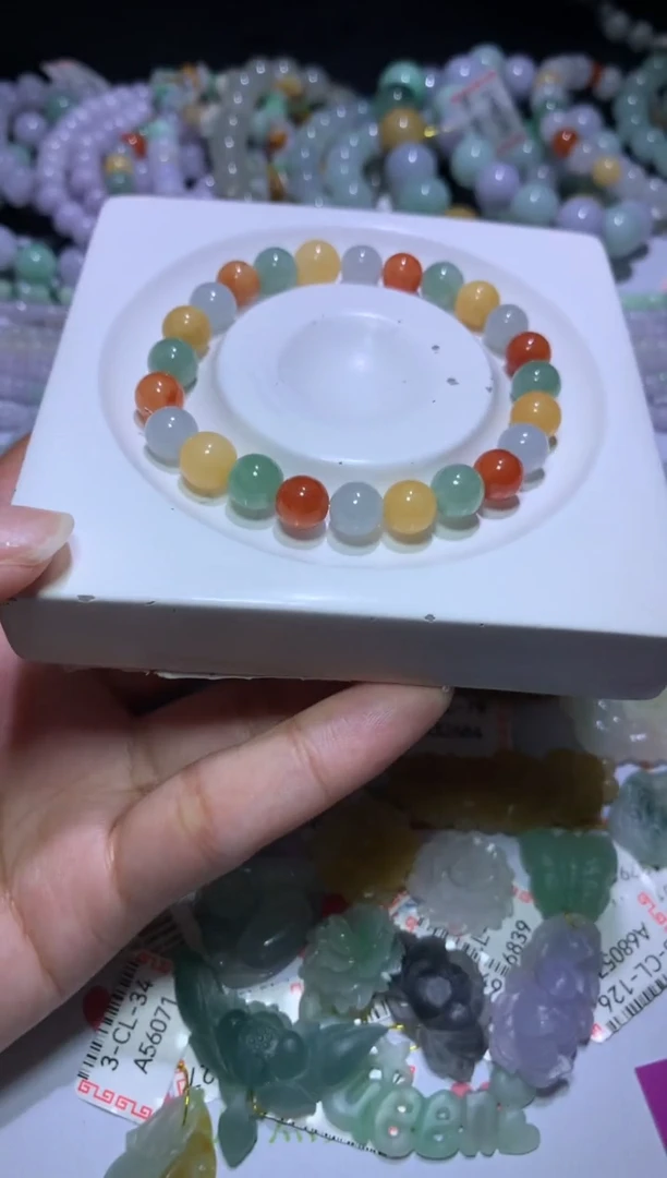 翡翠挂件未镶嵌不***已MJX023368