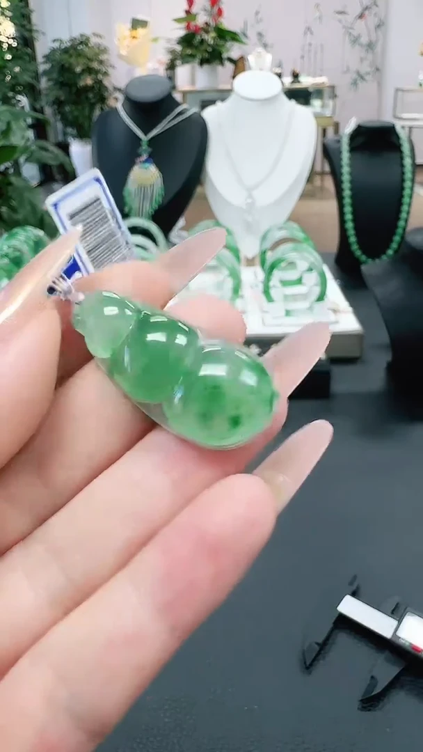 未镶嵌1石英质玉（非洲翠）/7212