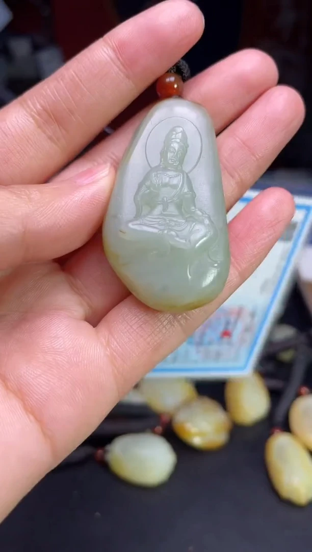 颈饰未镶嵌和田玉1