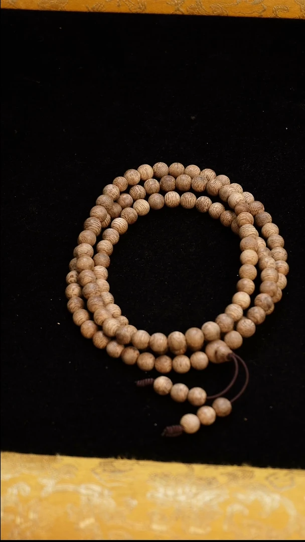 沉香手串巴布亚老料沉香多圈手串0.7*108颗16.9克