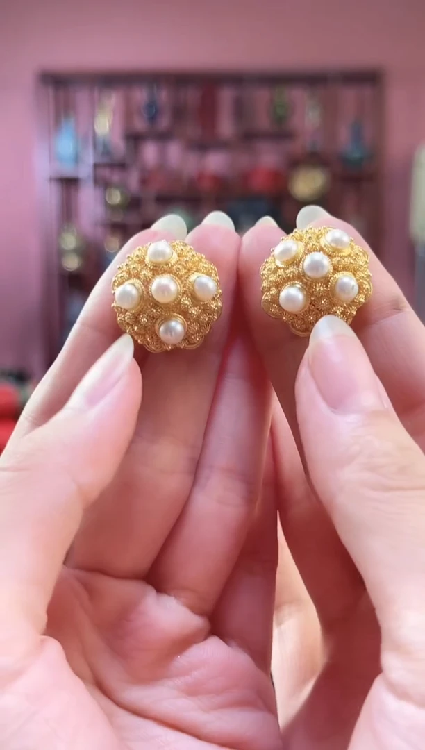 非遗技艺 花丝镶嵌堆松耳饰 淡白