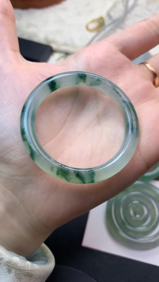 未镶嵌定制翡翠毛货