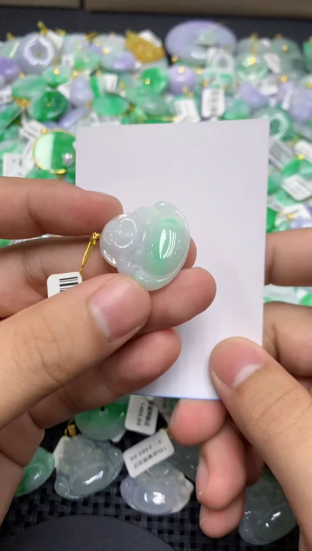 颈饰18K金镶嵌翡翠天然缅甸翡翠A货