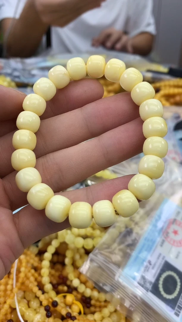 裸石琥珀未镶嵌手串