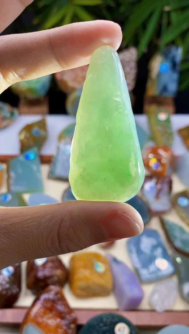 定制翡翠未镶嵌翡翠