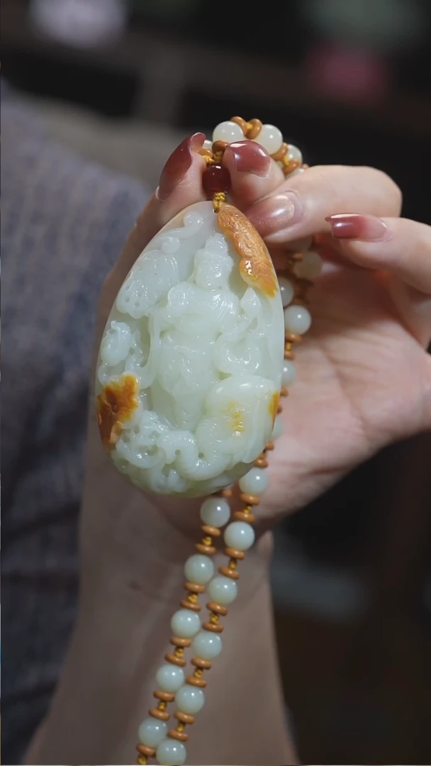 颈饰未镶嵌和田玉普贤