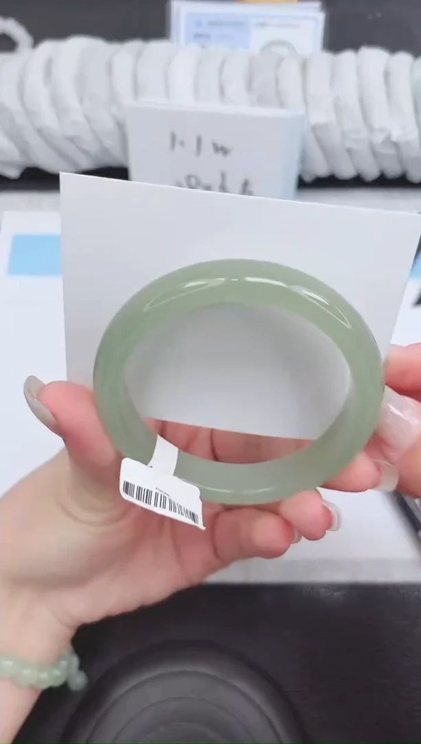 未镶嵌手镯石英质玉118-61.7