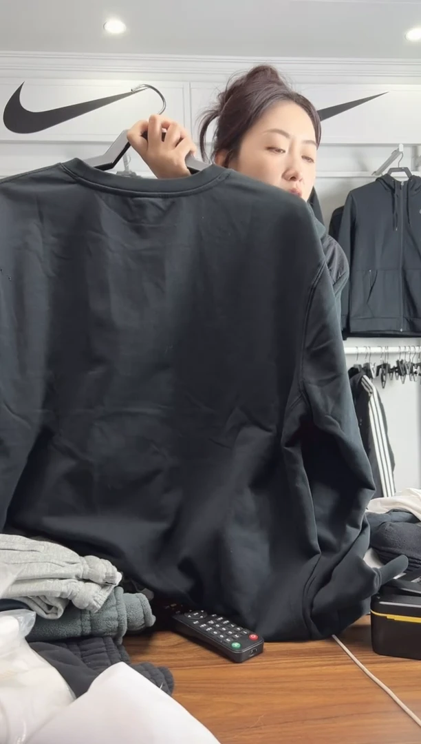 2667卫衣L码140-160斤不退换