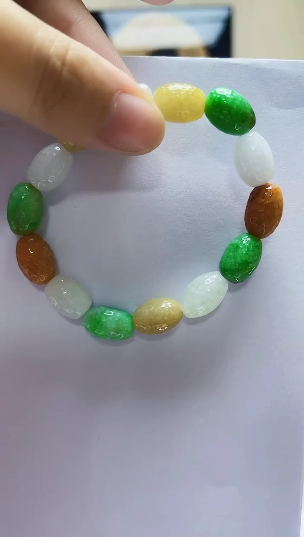 未镶嵌定制翡翠吊坠70