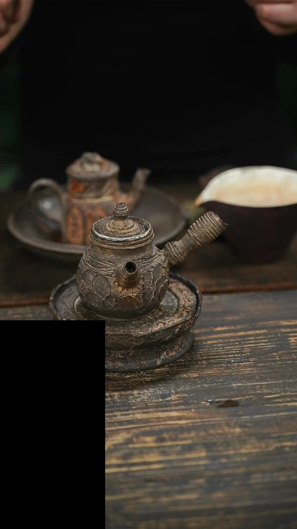 全手工制作 南蛮紫砂侧把壶110CC