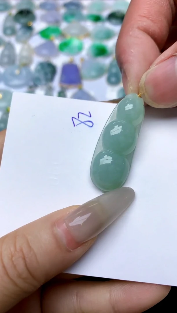 【闪购商品】翡翠颈饰18K金镶嵌82天然A货翡翠