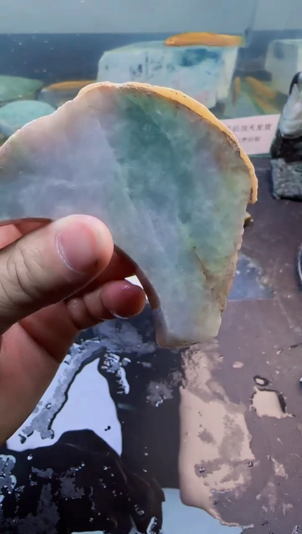 翡翠未镶嵌颈饰天然翡翠110