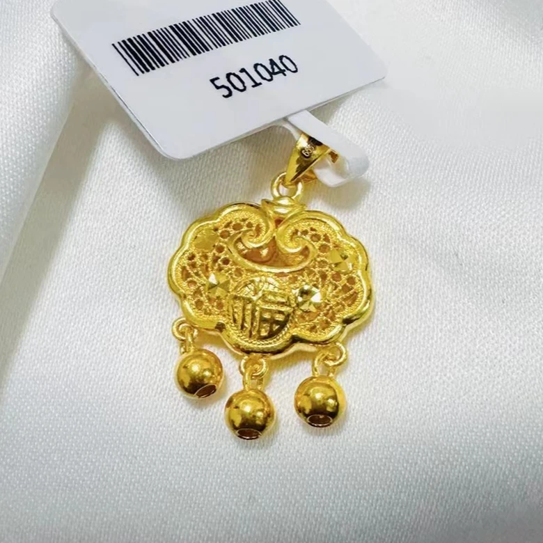 【小鹏黄金】足金999祥云锁吊坠2.76   2.81