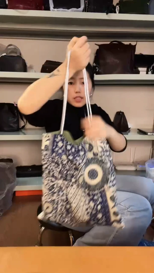 牛皮（革）高端订制时尚百搭女士手提斜跨包