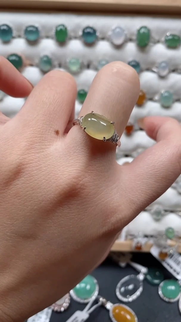 【闪购商品】翡翠戒指银S925镶嵌一物一证一礼盒