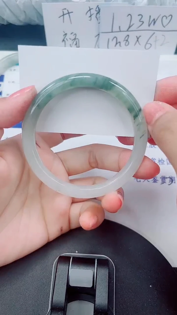 未镶嵌手镯石英质玉157-58/59