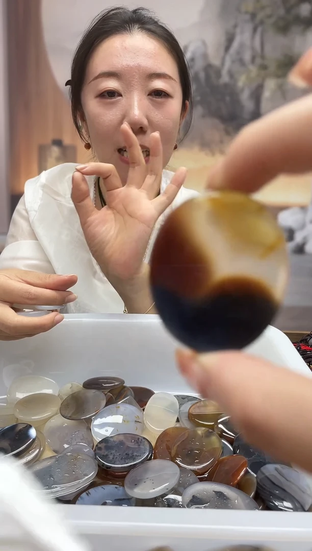 玛瑙/玉髓颈饰未镶嵌·