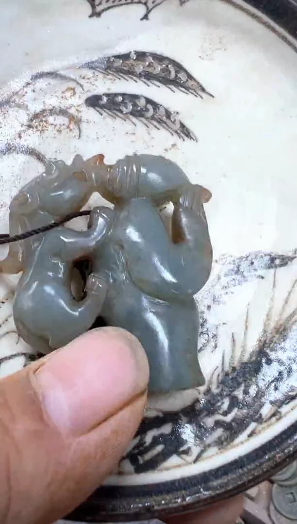 瓶子陶瓷摆件颜色随机