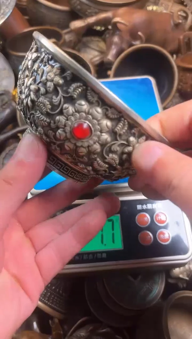 精美铜器点击下单