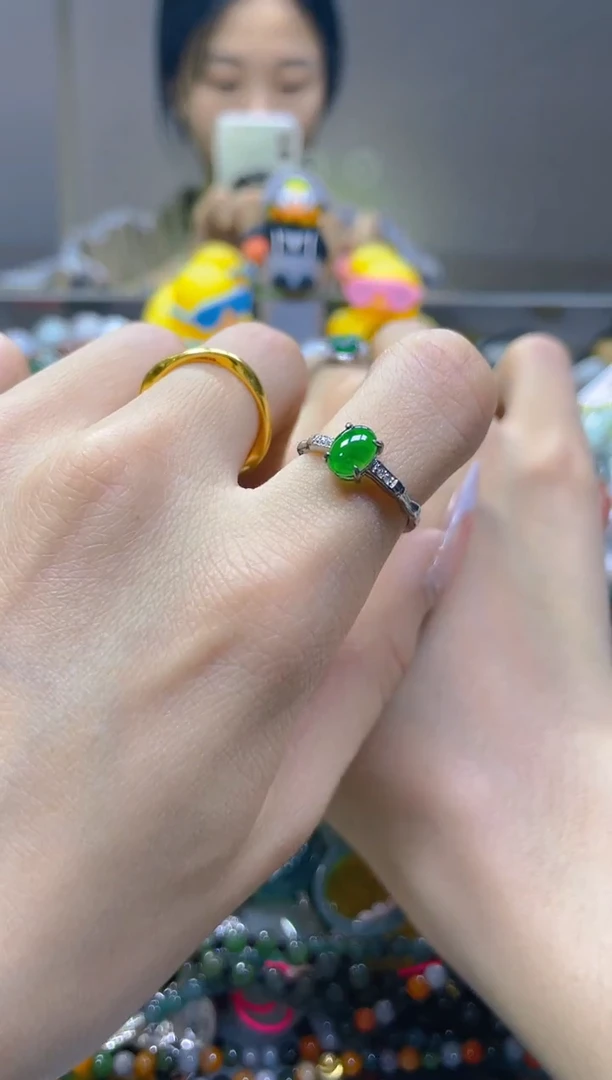 翡翠未镶嵌颈饰/G/翡翠A货，一件也是批发价