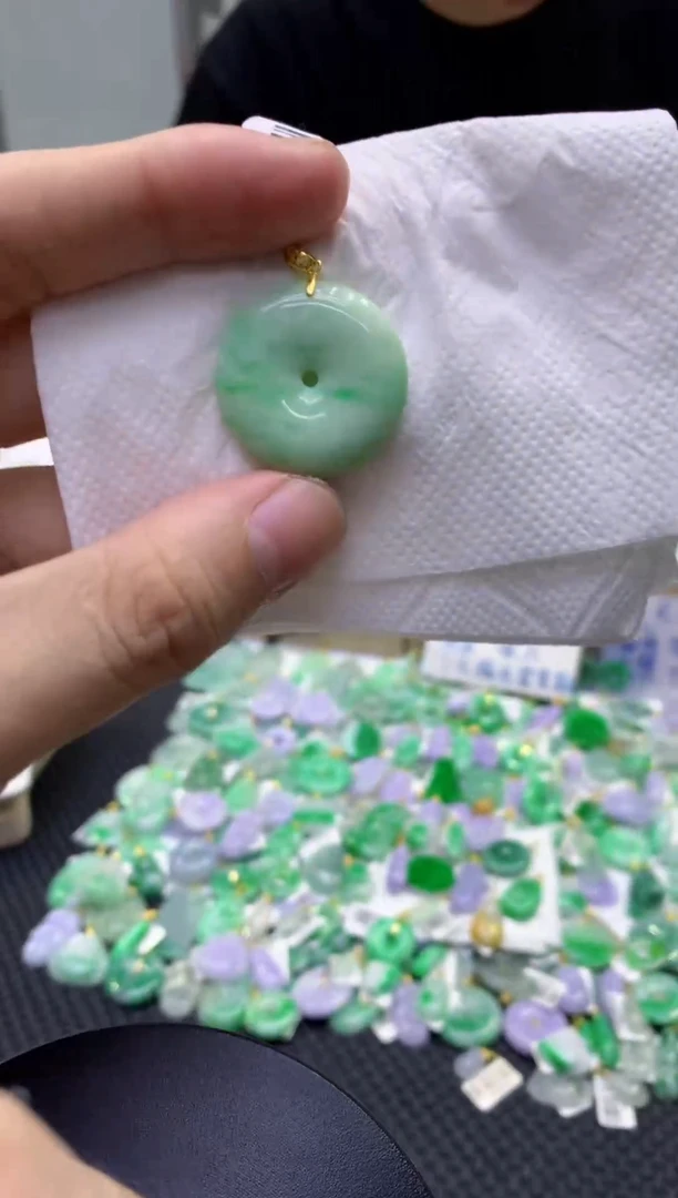 颈饰未镶嵌翡翠天然缅甸A货翡翠