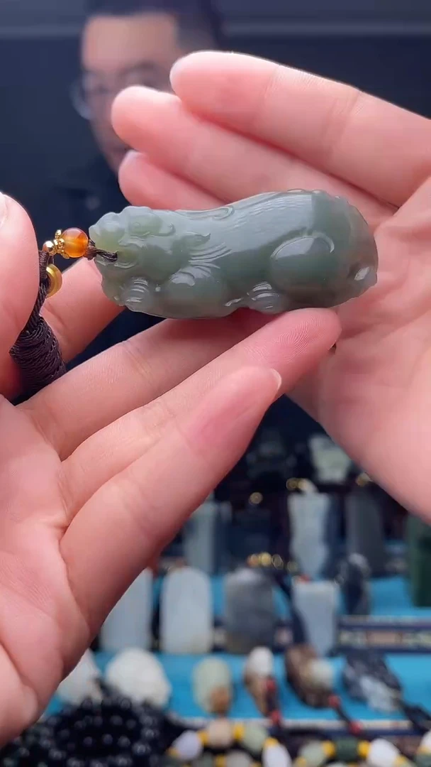未镶嵌和田玉挂件1