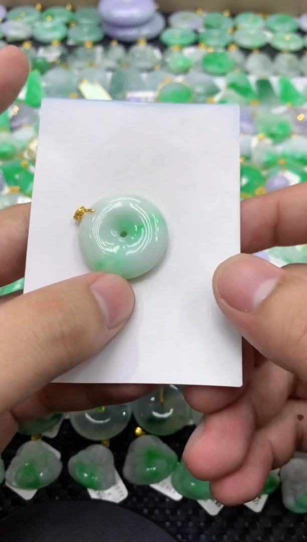 颈饰未镶嵌翡翠天然缅甸翡翠A货