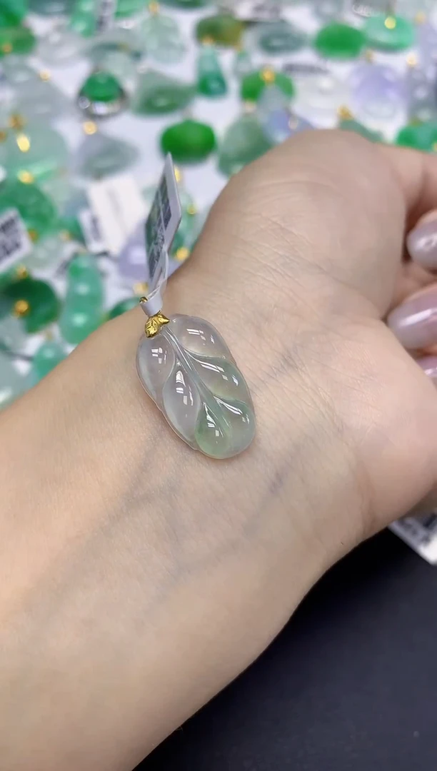 颈饰18K金镶嵌翡翠天然缅甸翡翠A货百元以上9元证书费自理