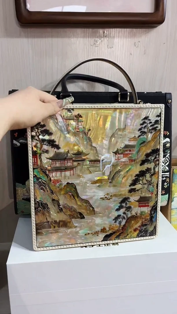 织物小***铁山水螺钿