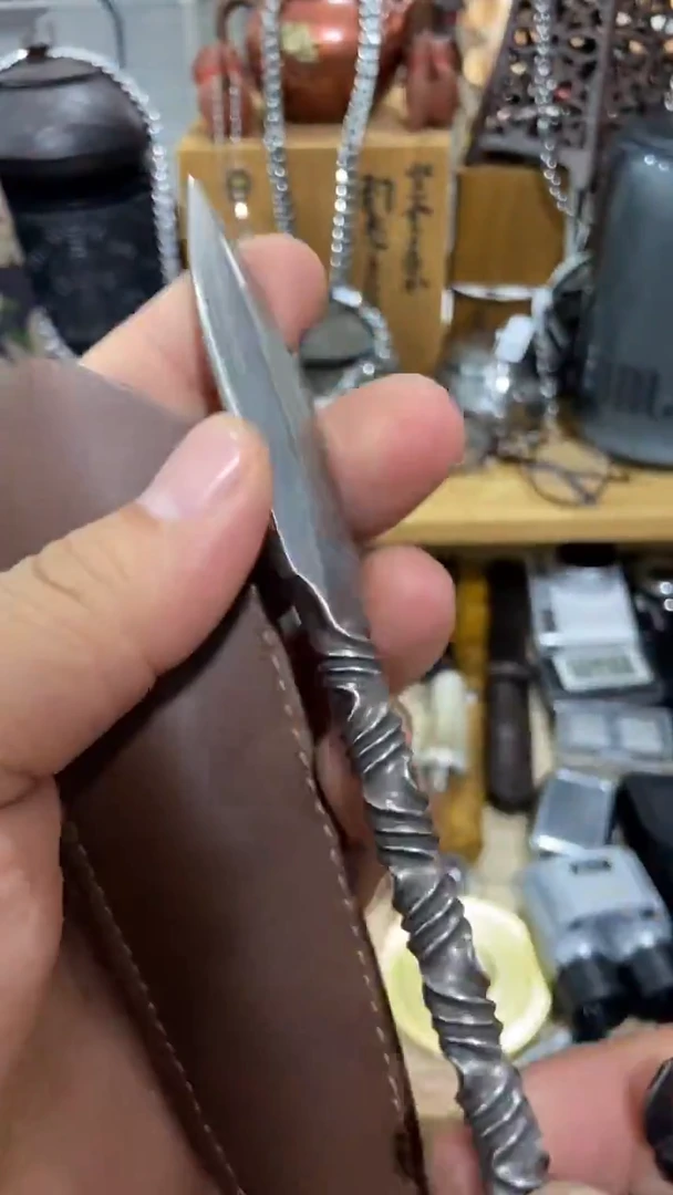 瓷片闪购商品  如图所示