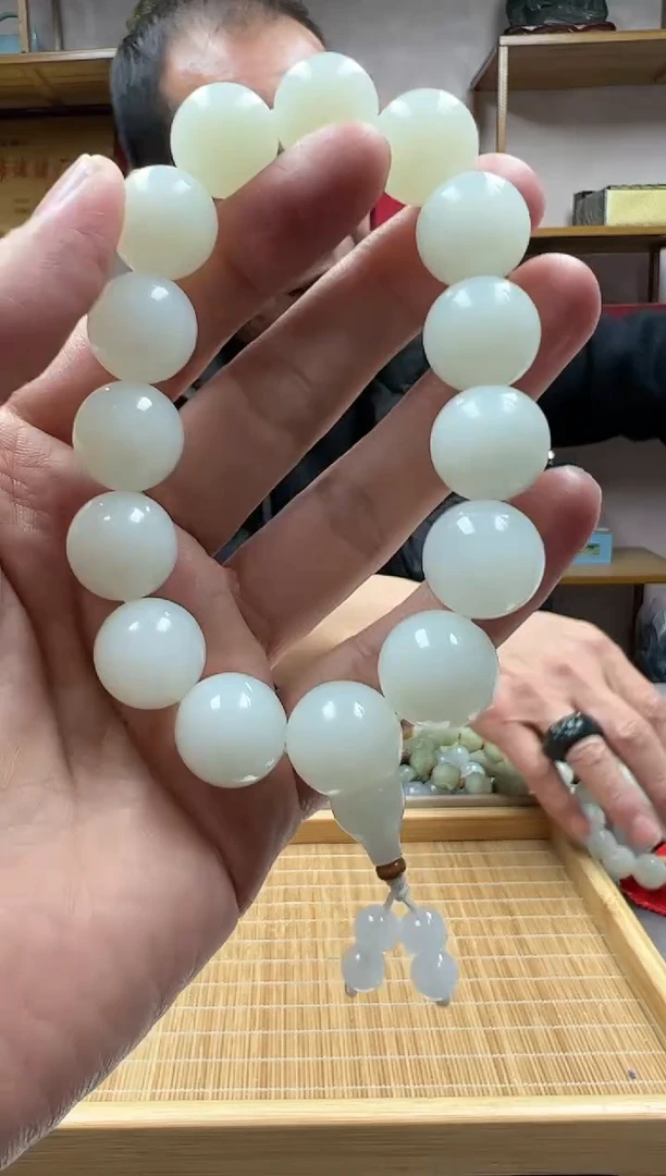 【闪购商品】和田玉手链未镶嵌16俄巴沙