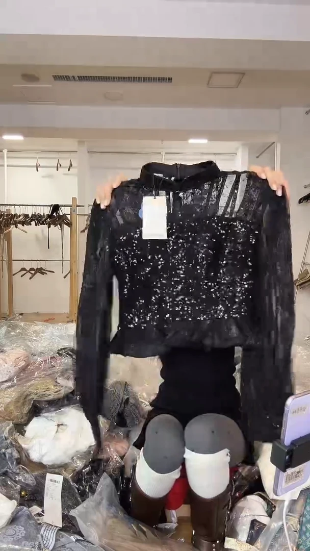 衬衣       XL码        115斤