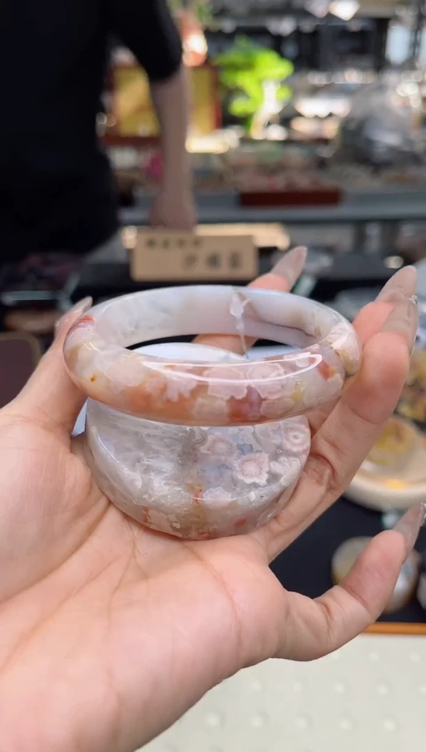 【闪购商品】石英质玉手镯未镶嵌63圈口（赠品镯心）3452121