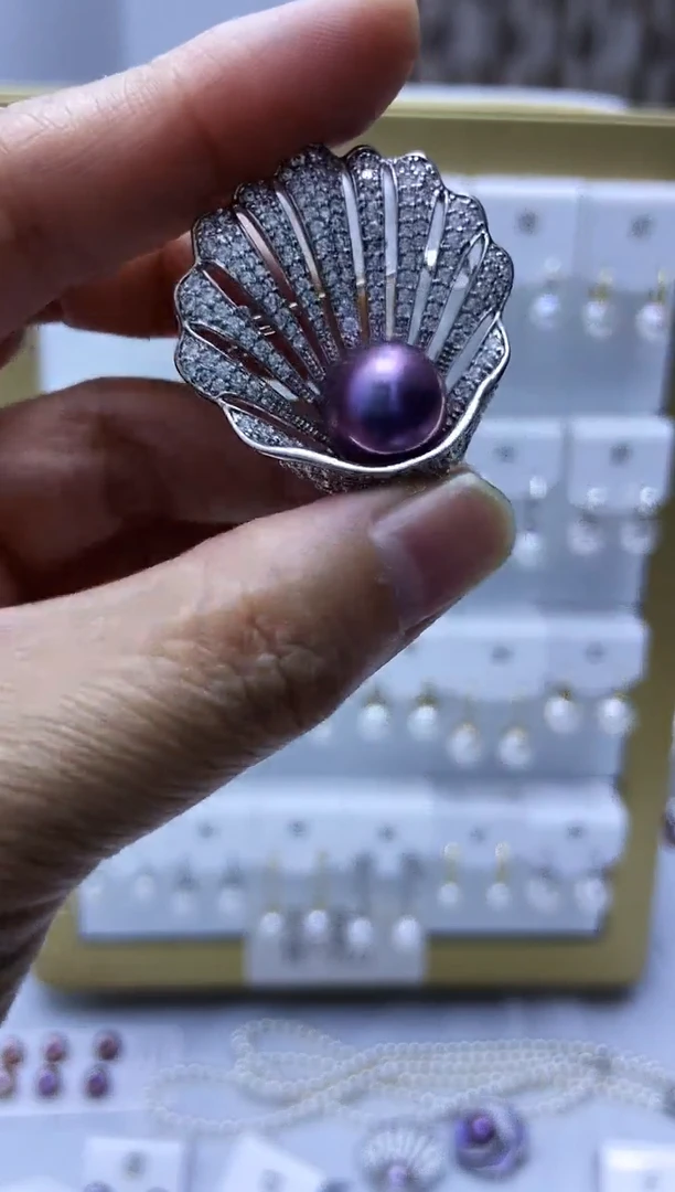 合金胸饰淡水珍珠胸针