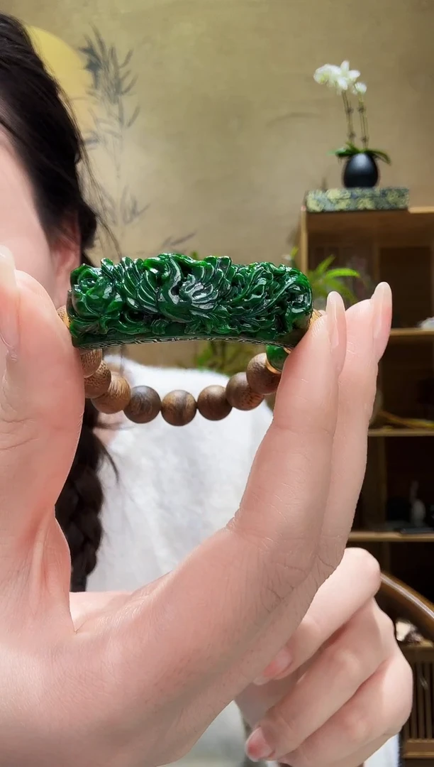 颈饰未镶嵌翡翠手牌