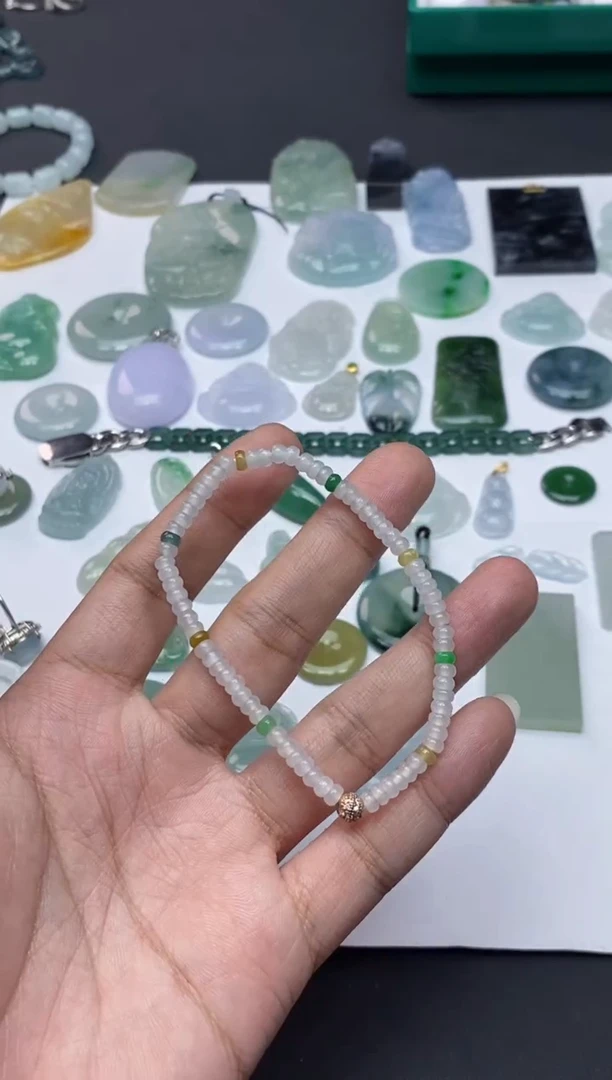 颈饰未镶嵌翡翠1