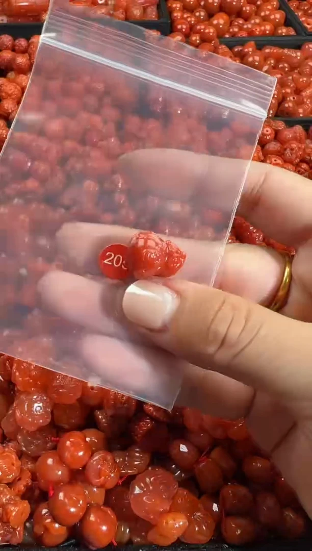 颈饰未镶嵌南红玛瑙1