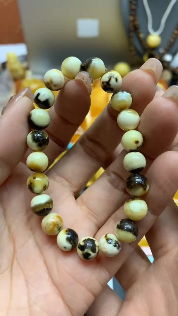 【闪购商品】未镶嵌琥珀珠宝奇石640