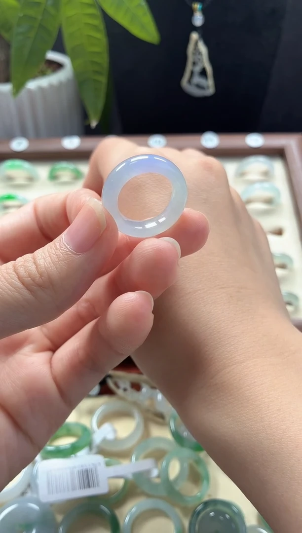 未镶嵌戒指翡翠圈口10