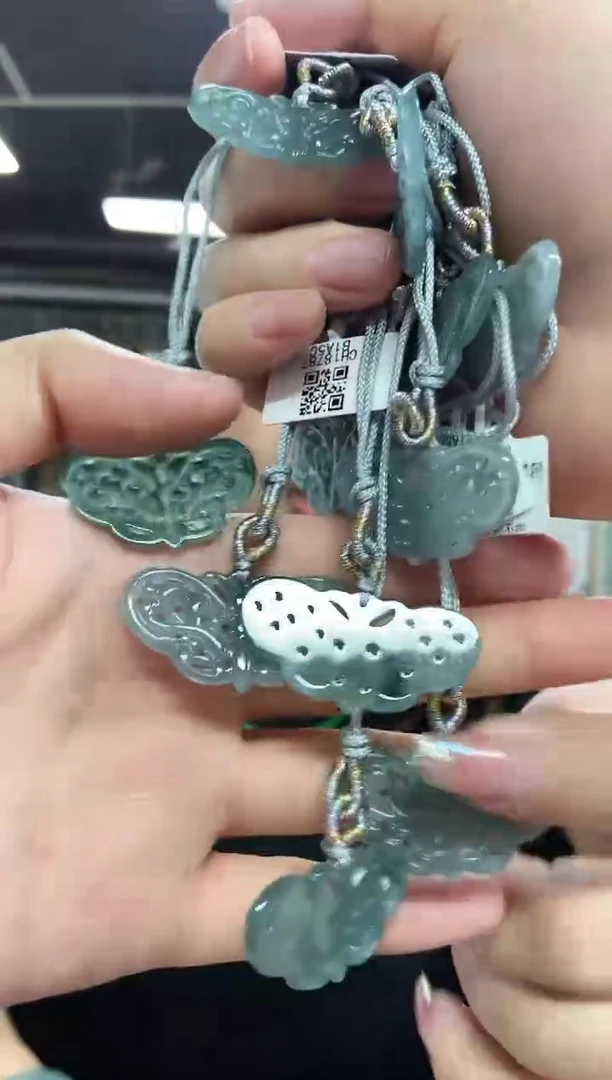 【闪购商品】翡翠项链未镶嵌多样性发其一颜色微差