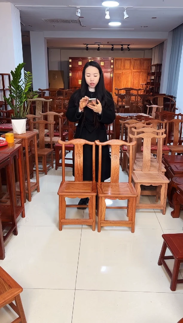 花梨木类端景台一对小巴花小官帽椅带围板40