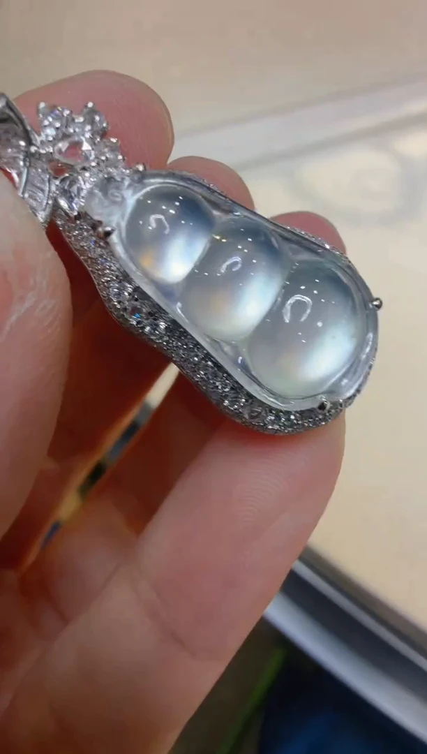 吊坠(不含链)18K金镶嵌翡翠多样性团购发一件