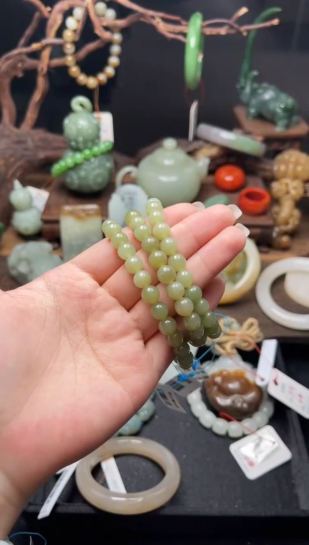 手串未镶嵌和田玉卡8若羌黄口 圆珠有瑕疵多样性发一