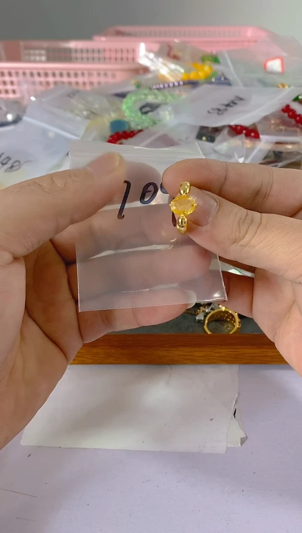 【闪购商品】水晶颈饰银S925镶嵌709红宝，蓝宝，多样性发一件赠链