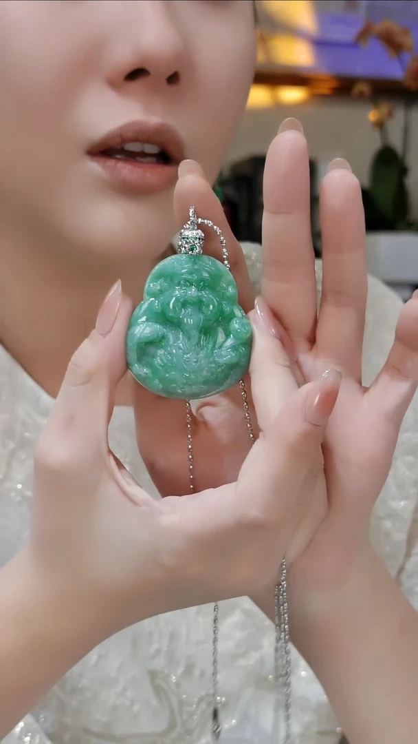 颈饰未镶嵌翡翠国风