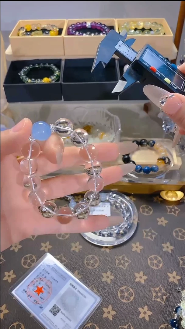 水晶手串未镶嵌水晶手串